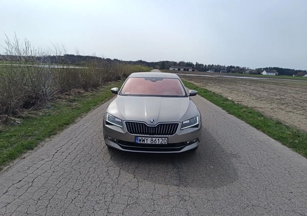 Skoda Superb cena 79900 przebieg: 200234, rok produkcji 2017 z Wyszków małe 154